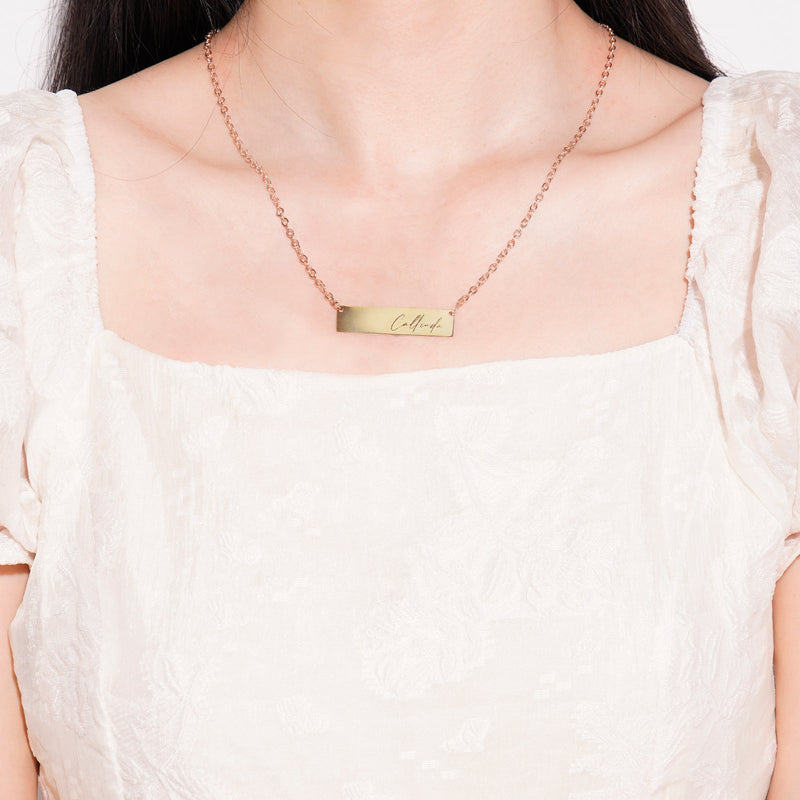 I18n Error: Missing interpolation value "imagealt" for "Lataa kuva gallerian katseluohjelmaan {{ imagealt }}"